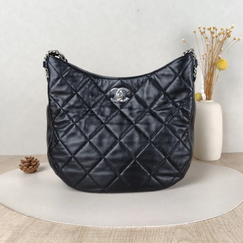 Chanel Shoulder Bag22p hobo Black Lambskin One Size26 × 8 × 22.5 cm