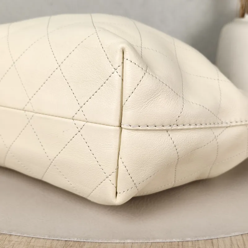 Chanel Crossbody Bag 26c hobo Beige Calfskin One Size 32 × 12 × 24 cm — detail view 2 of 9