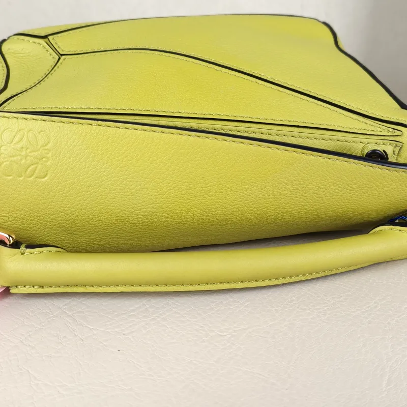 LOEWE Crossbody Bag Puzzle Green Calfskinmini18 × 8 × 12.5 cm — detail view 5 of 11