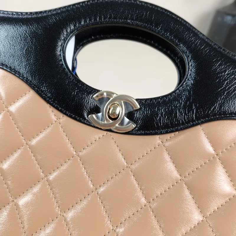 Chanel Crossbody Bag 31Bag Beige Black Lambskin Mini 23 × 5.5 × 22 cm — detail view 9 of 12
