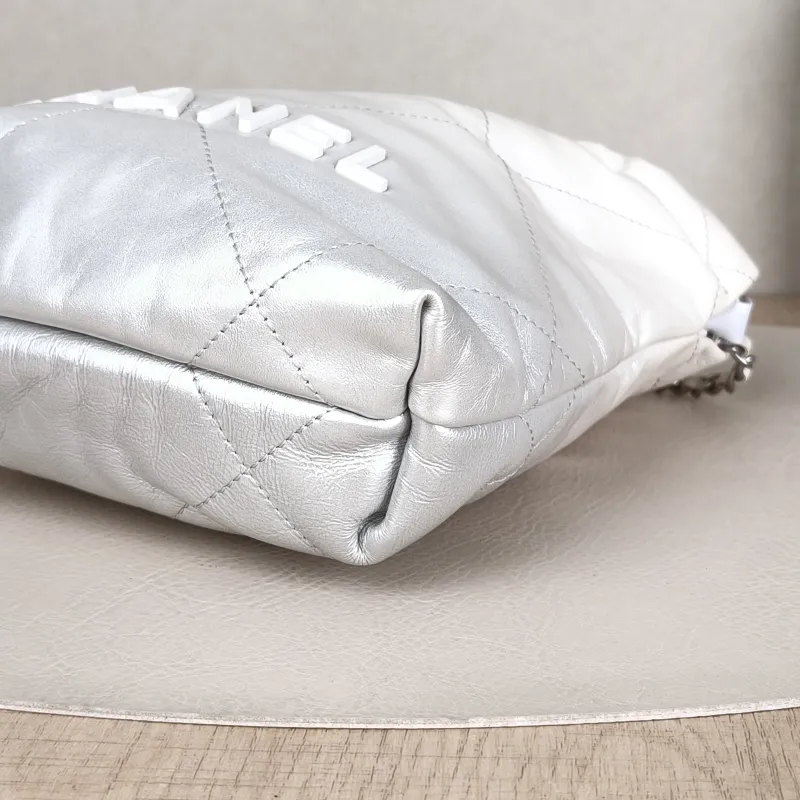 Chanel Shoulder Bag22Bag White CC alfskinmini20 × 6 × 19 cm — detail view 11 of 13