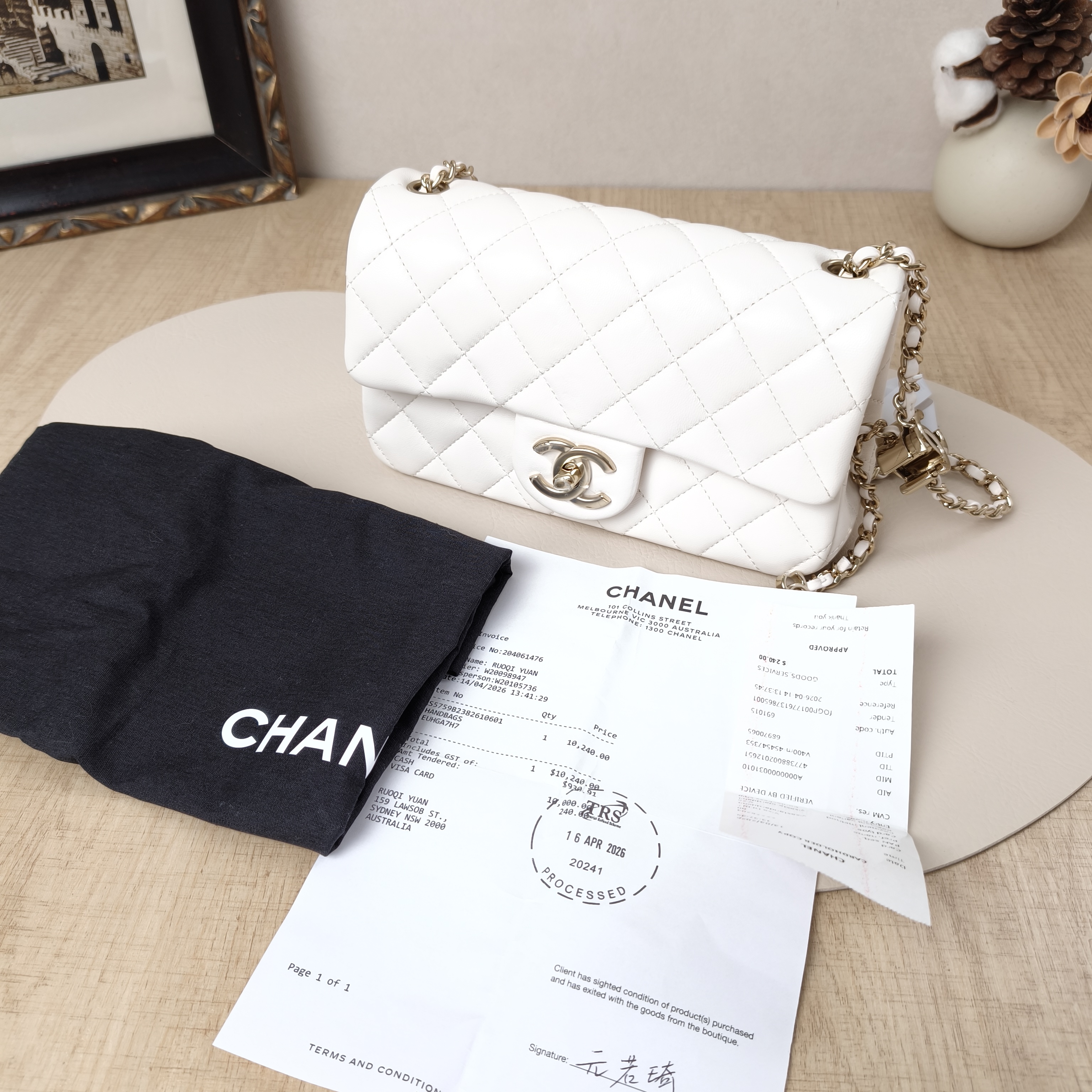 Chanel Crossbody Bag Classic Flap Large Mini CF Mini White Lambskin mini20 × 6 × 12 cm logo — cover view 8 of 10