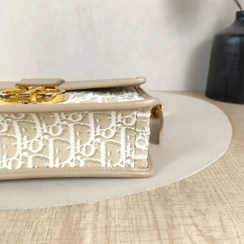 DIOR Crossbody Bag30 Montaigne East-West 30 Canvas Small21 × 6 × 12 cm — detail view 3 of 12