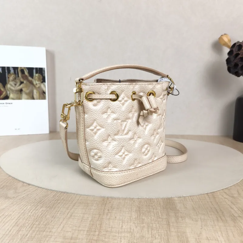 Louis Vuitton Shoulder Bag Petit Noé Bucket Bag Vintage Small 24 × 18 × 27 cm — cover view 2 of 6