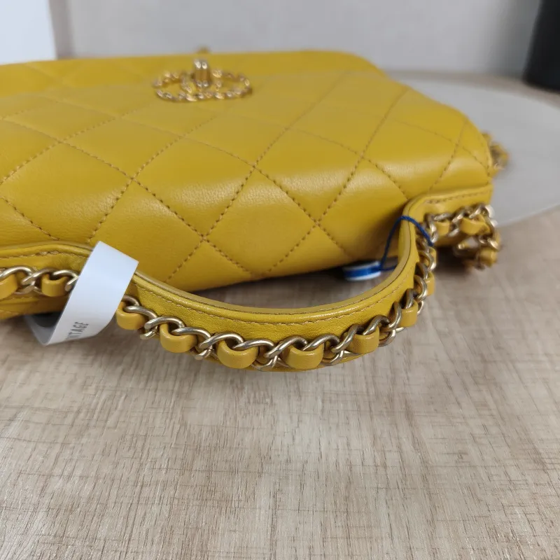 Chanel Crossbody Bag Top Handle Crossbody Bag Yellow Calfskin 20 × 6 × 14 cm 28 — detail view 9 of 12