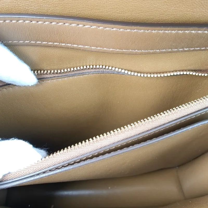 CELINE Crossbody Bag Classic Box CC alfskin Medium24 × 7 × 18 cm — detail view 14 of 14