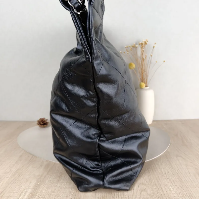 Chanel Shoulder Bag 22Bag Black CC alfskin Large 48 × 10 × 45 cm — detail view 1 of 15