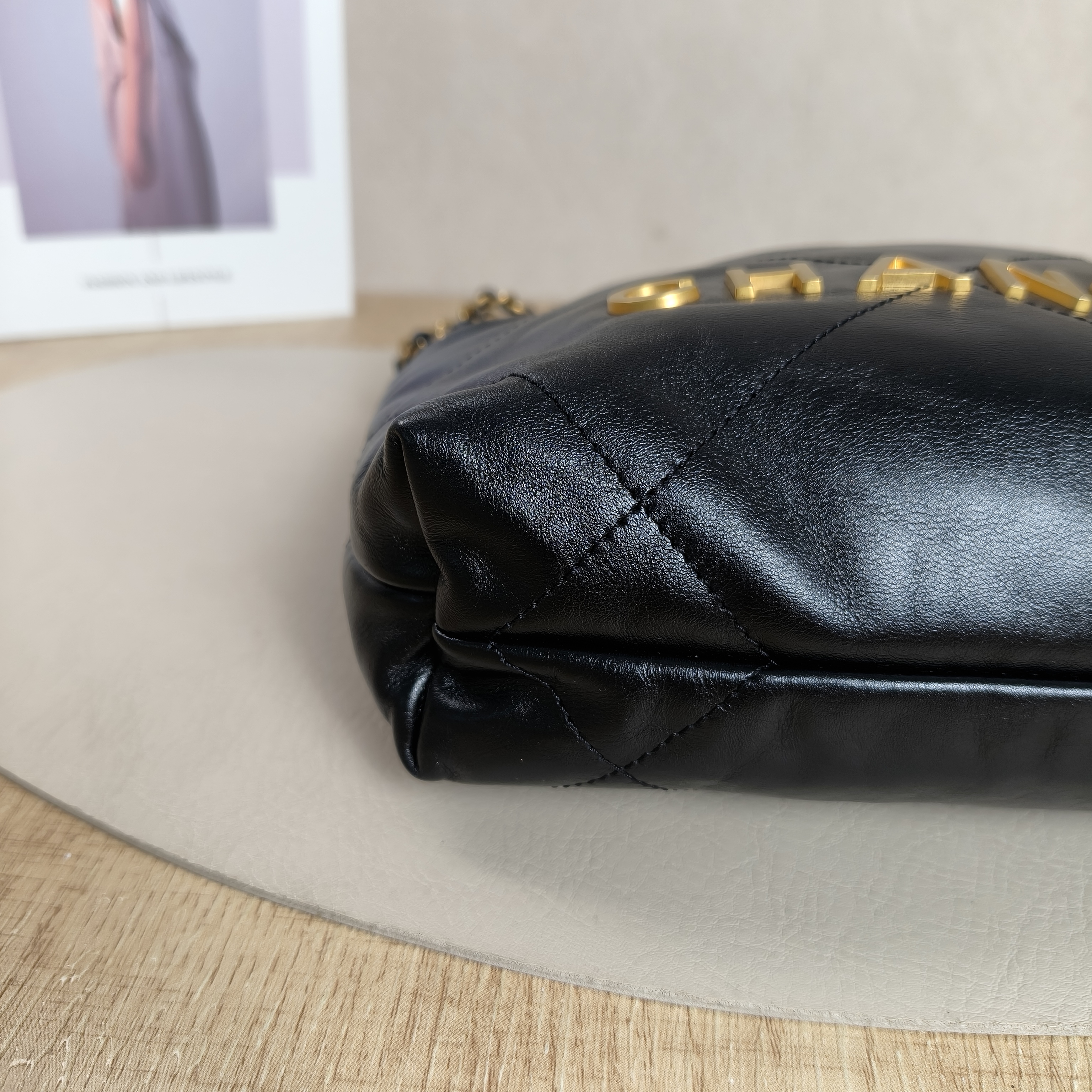 Chanel Shoulder Bag22Bag Black CC alfskinmini20 × 6 × 19 cm — cover view 2 of 12