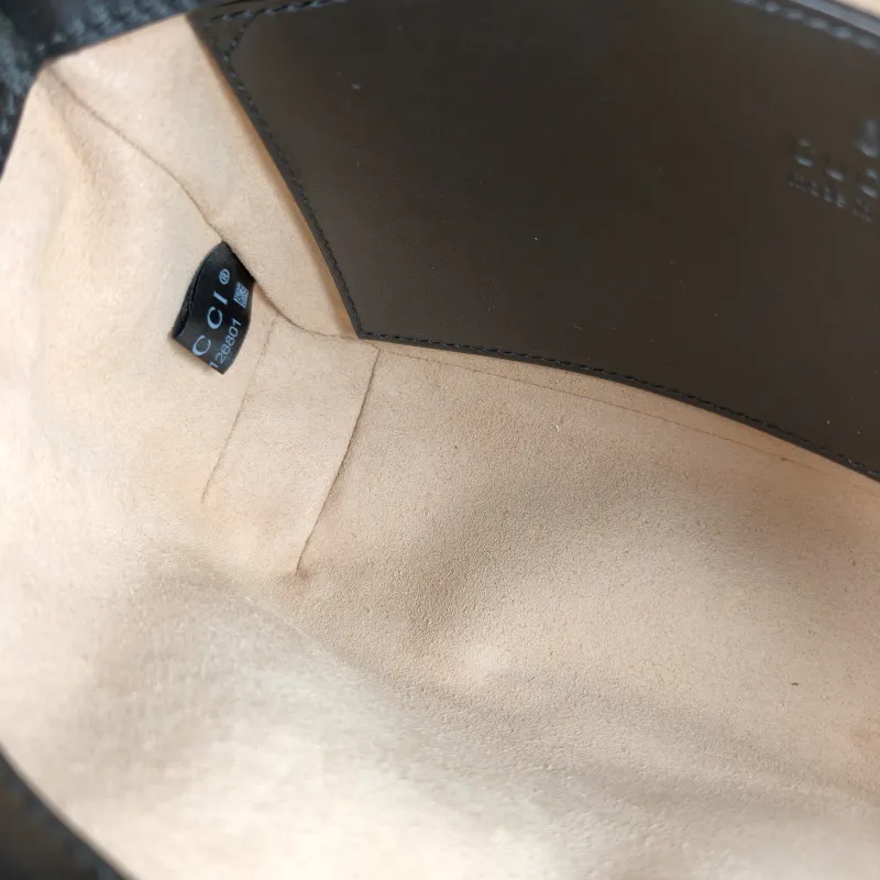 GUCCI Crossbody Bag GG Marmont Small Marmont 22 Black CC alfskin Small 22 × 6 × 13 cm — detail view 5 of 11
