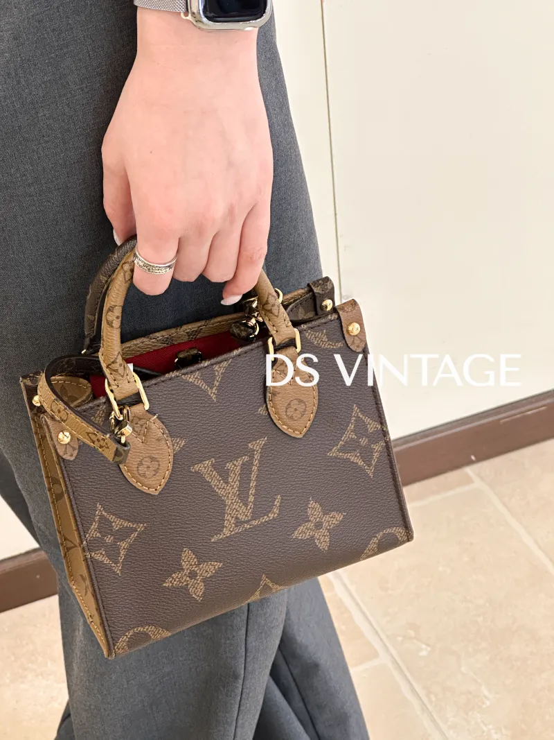 Louis Vuitton Crossbody Bag Onthego BB Monogram PVCBB18 × 8.5 × 15 cm — on-model view 1 of 4