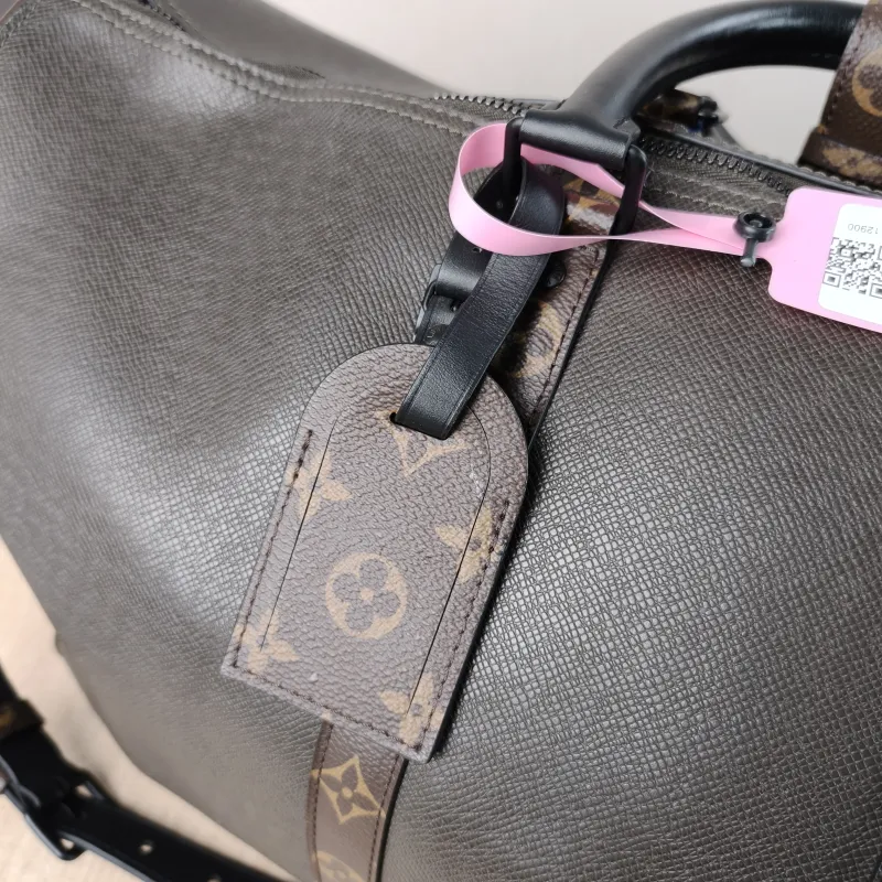 Louis Vuitton Top Handle Bag Keepall 50 Shoulder Strap Edition Green Calfskin One Size 50 × 23 × 29 cm — detail view 4 of 15