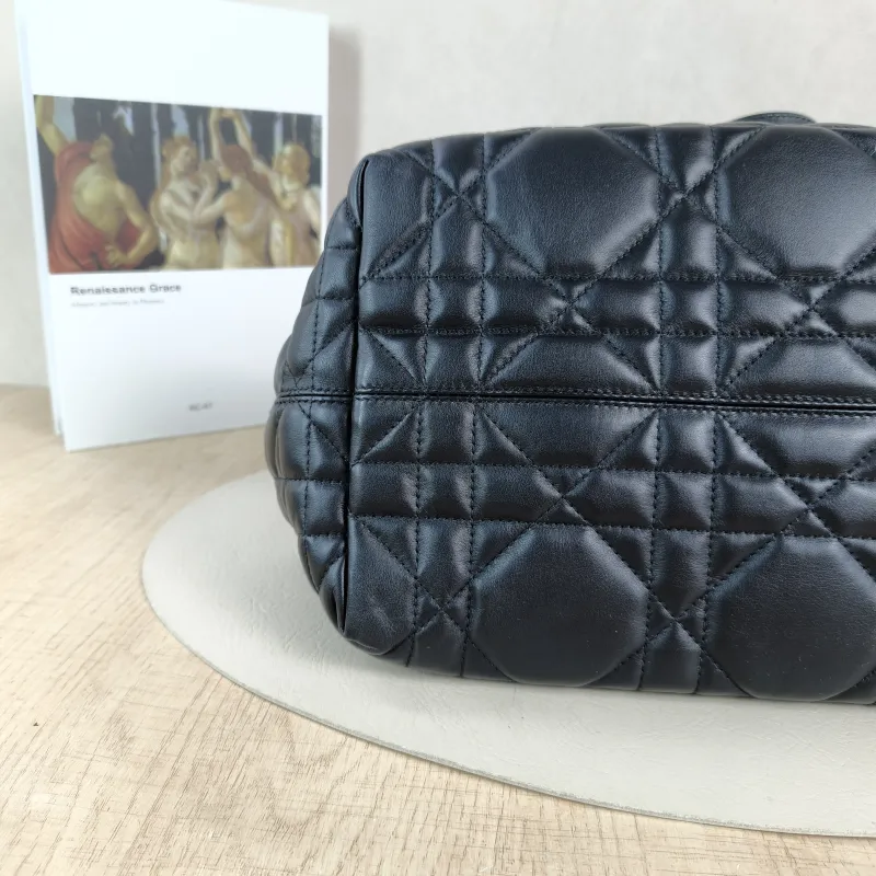 DIOR Top Handle Bag TOUJOURS Black Calfskin Medium28.5 × 17 × 21.5 cm — detail view 2 of 13