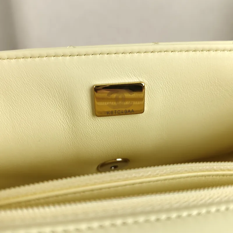 Chanel Crossbody Bag Classic Flap Large Mini CF Mini Yellow Lambskin mini 20 × 6 × 12 cm — detail view 1 of 13