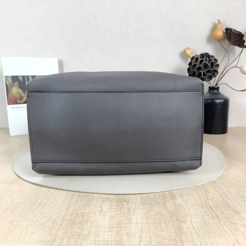 LOEWE Crossbody Bagcubi Crossbody Bag Grey Calfskin One Size44 × 18 × 30 cm — cover view 6 of 6