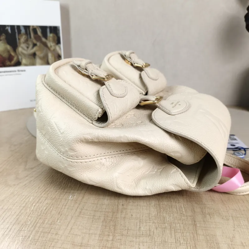 Louis Vuitton Backpack Backup Backpack White Calfskin One Size 20 × 14 × 22 cm — detail view 3 of 13