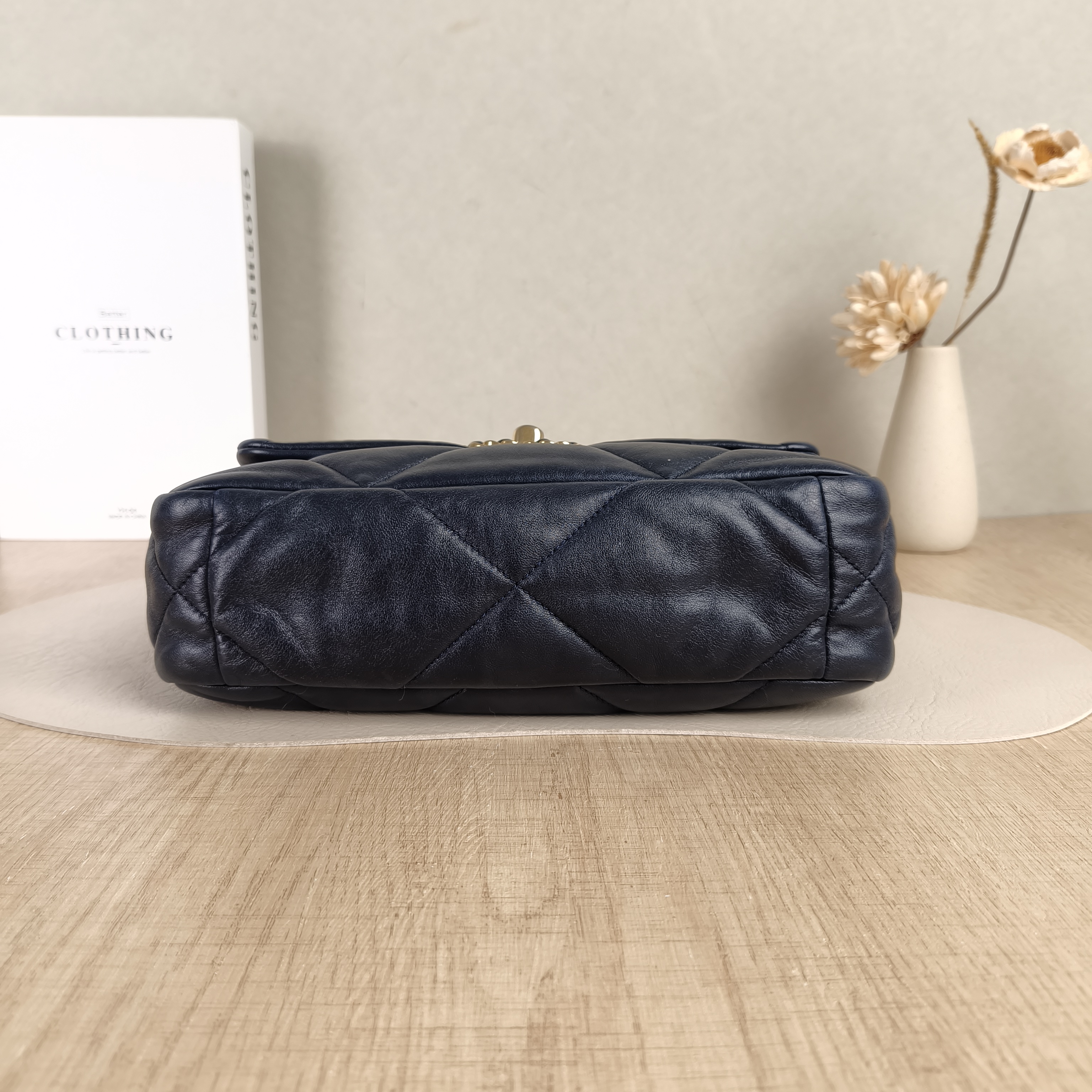 Chanel Crossbody Bag19Bag Blue SL ambskin Small26 × 9 × 16 cm — cover view 3 of 5