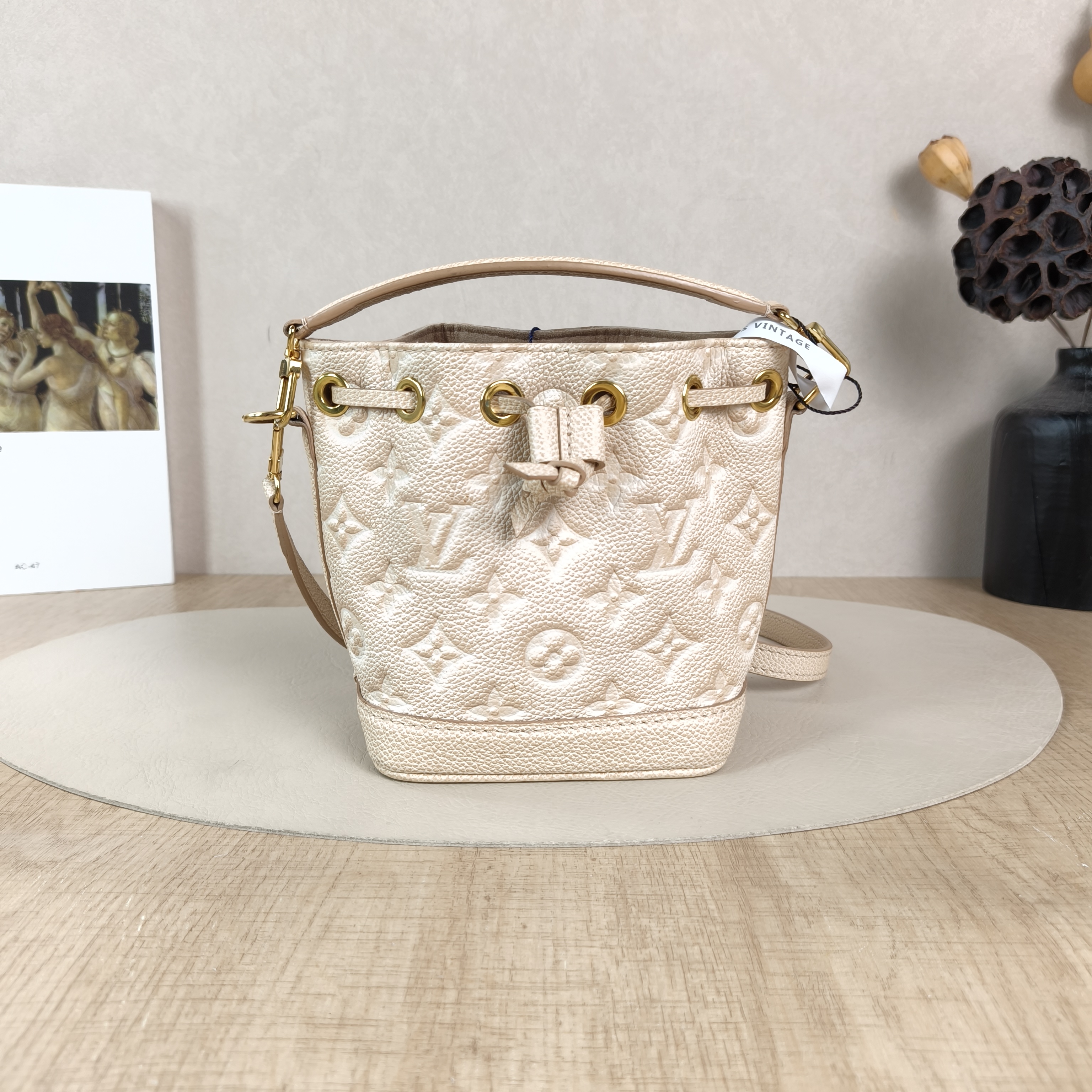 Louis Vuitton Shoulder Bag NANO NOÉ Bucket Bag Nano Collection Brown Calfskinnano13 × 10 × 16 cm