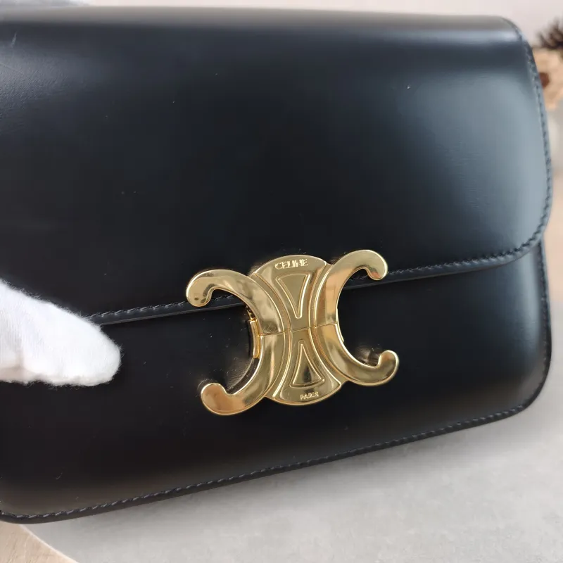 CELINE Crossbody Bag Teen Triomphe Black CC alfskin Small 18.5 × 6 × 14 cm — detail view 4 of 12