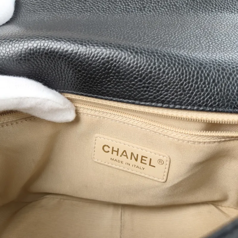 Chanel Crossbody Bag Crossbody Bag Black Calfskin One Size 24 × 8 × 16 cm 24 — detail view 5 of 14