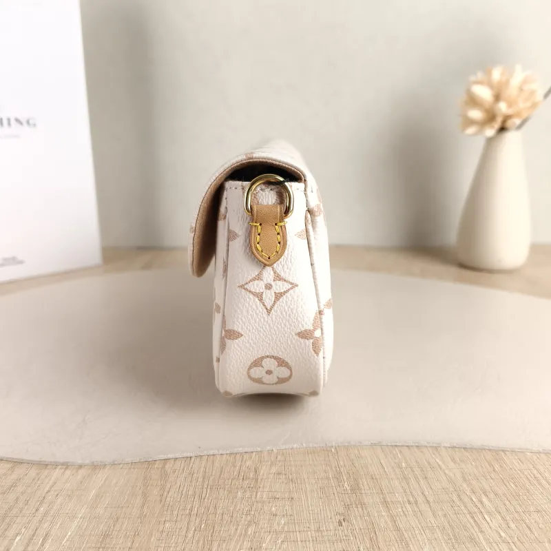 Louis Vuitton Crossbody Bag IVY · Beige PVC Small 23.5 × 4.3 × 12 cm — detail view 3 of 11