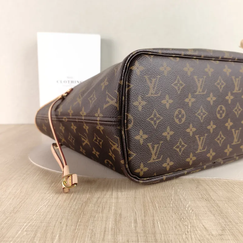 Louis Vuitton Shoulder Bag Neverfull Monogram PVC Medium 31 × 14 × 28 cm — detail view 4 of 11