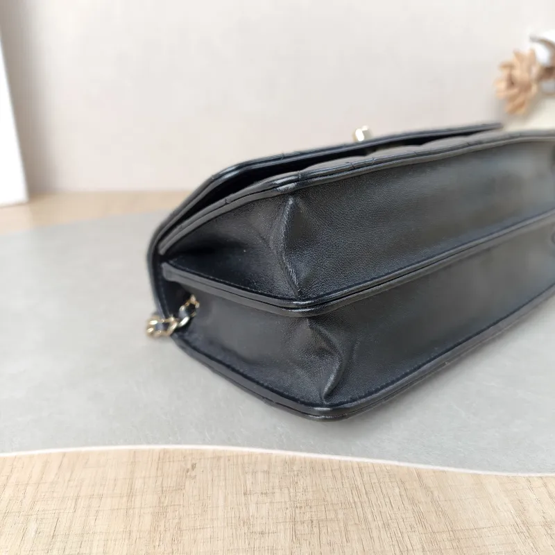 Chanel Crossbody Bag trendy cc woc Black Lambskin Mini 19.2 × 3.5 × 12.3 cm — detail view 7 of 11