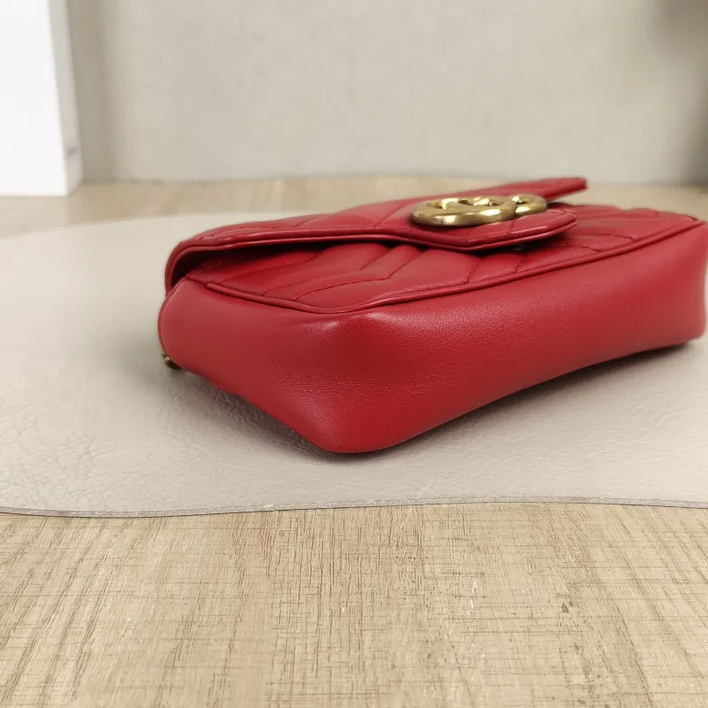 GUCCI Crossbody Bag GG Marmont Mini Marmont Mini Red Calfskinmini16.5 × 4.5 × 9.5 cm — detail view 10 of 11