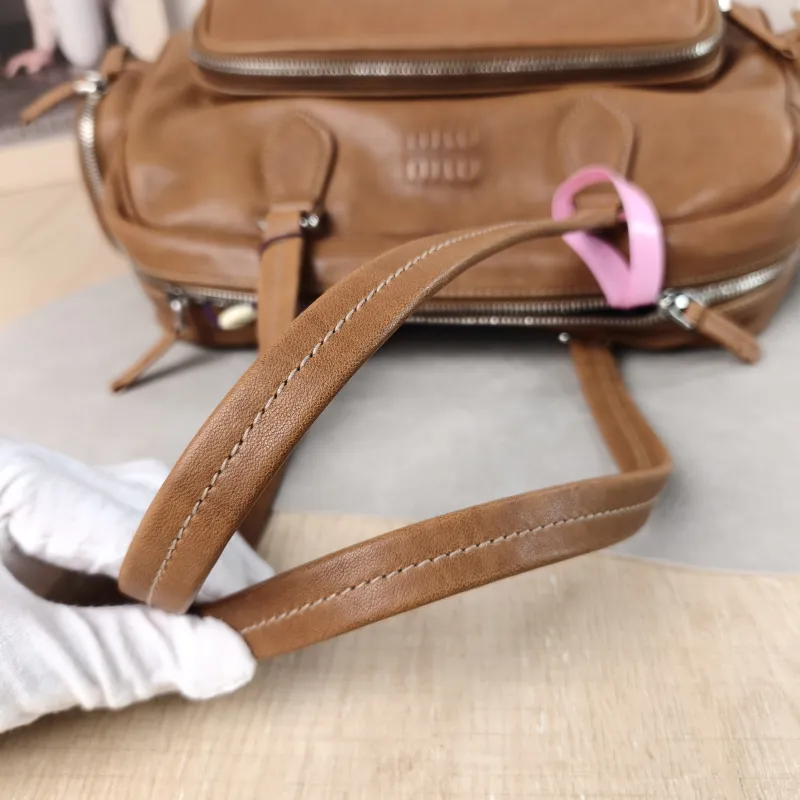 Miumiu Top Handle Bag Pocket Top Handle Bag Caramel SL ambskin One Size 32 × 14 × 22 cm — detail view 7 of 13