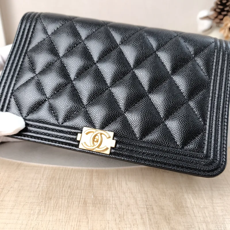 Chanel Crossbody Bag Le Boy​ WOC Black Grained Calfskinmini19.2 × 3.5 × 12.3 cm — detail view 6 of 15