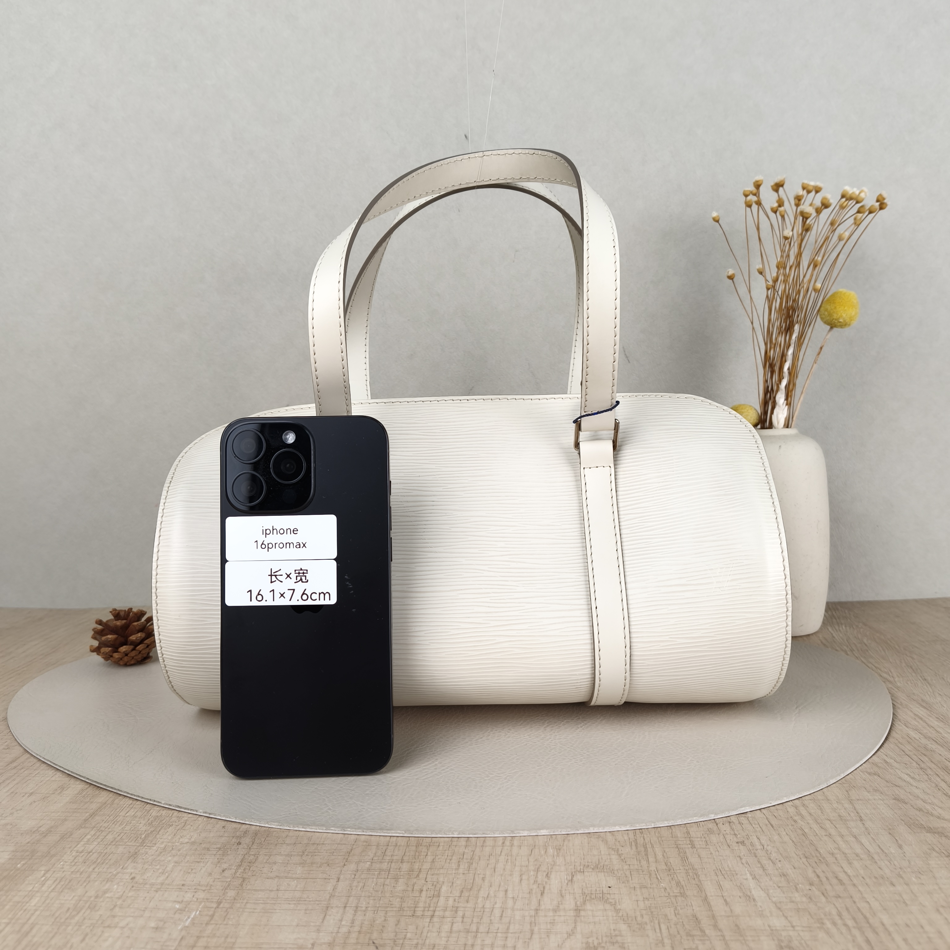 Louis Vuitton Top Handle Bag Soufflot Vintage White Epi Embossed Calfskin Large30 × 15 × 15 cm — cover view 2 of 5