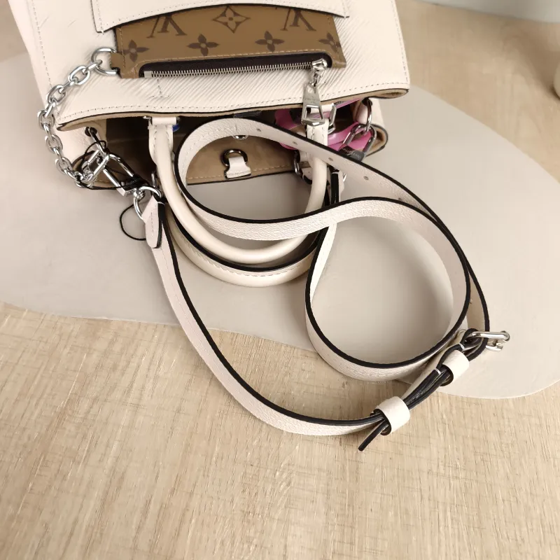 Louis Vuitton Crossbody Bag Marelle Tote Top Handle Bag White Epi Embossed Calfskin BB 25 × 11 × 17 cm — detail view 10 of 11