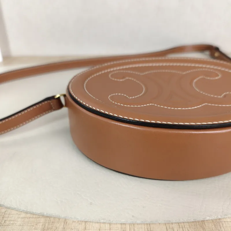 CELINE Crossbody Bag Cuir Triomphe Brown Calfskin Small 16 × 4 × 12.5 cm — detail view 10 of 12