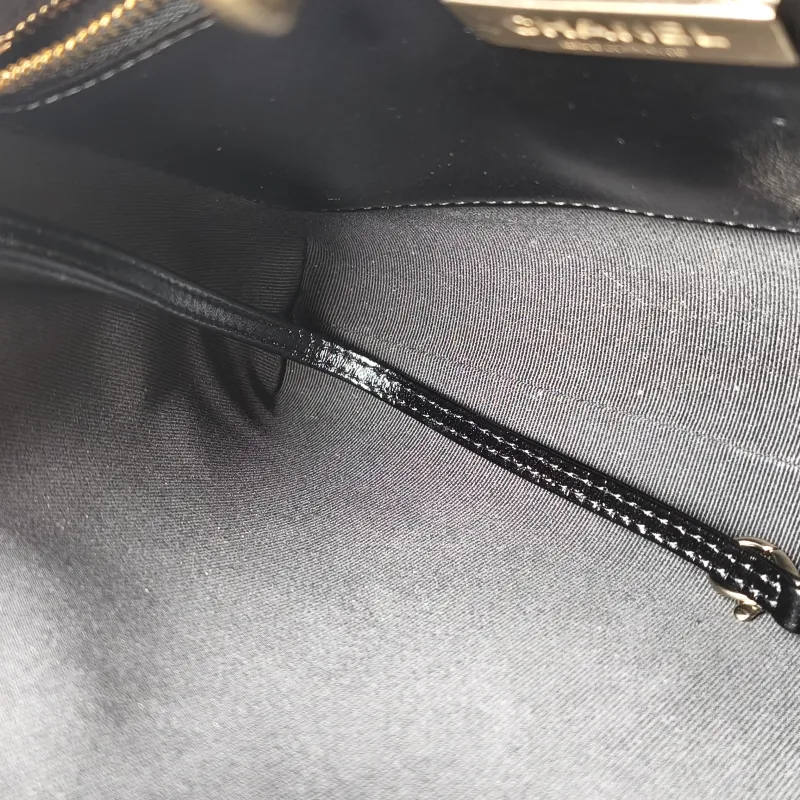 Chanel Crossbody Bag31Bag Black Waxed Leathermini23 × 5.5 × 22 cm — detail view 5 of 11