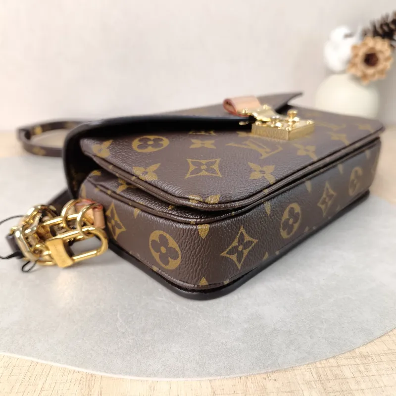Louis Vuitton Crossbody Bag Monogram PVC Small 21.5 × 6 × 13.5 cm — detail view 5 of 14