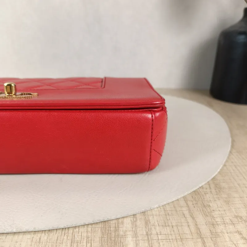 Chanel Crossbody Bag C Crossbody Bag Red Calfskin One Size25 × 6 × 15 cm — detail view 10 of 13