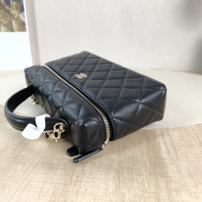 Chanel Crossbody Baglp Box Bag Top Handle Crossbody Bag Black Grained Calfskin 19.5 × 5 × 17 cm — detail view 8 of 14