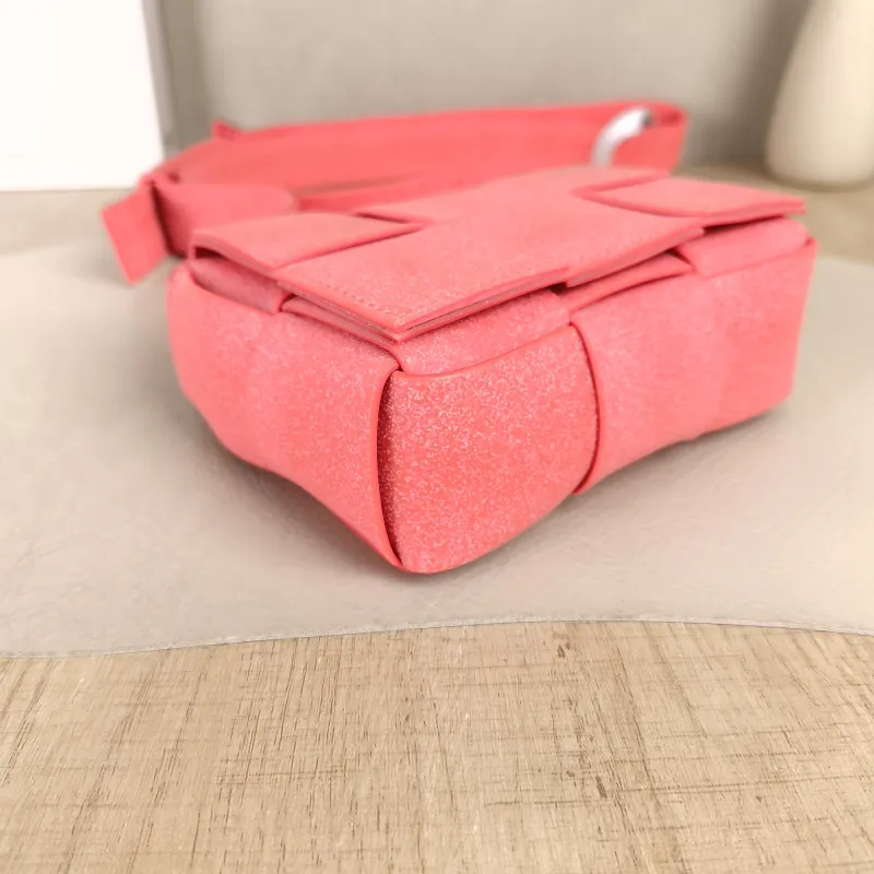 Bottega Veneta Crossbody Bag Cassette Woven Pink PV Cmini15 × 6 × 11 cm — detail view 1 of 11