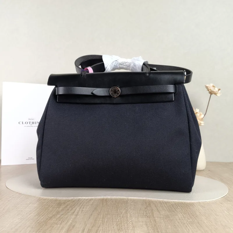 Hermès Shoulder Bag Herbag 31 Black Canvas Medium 31 × 10 × 25 cm z