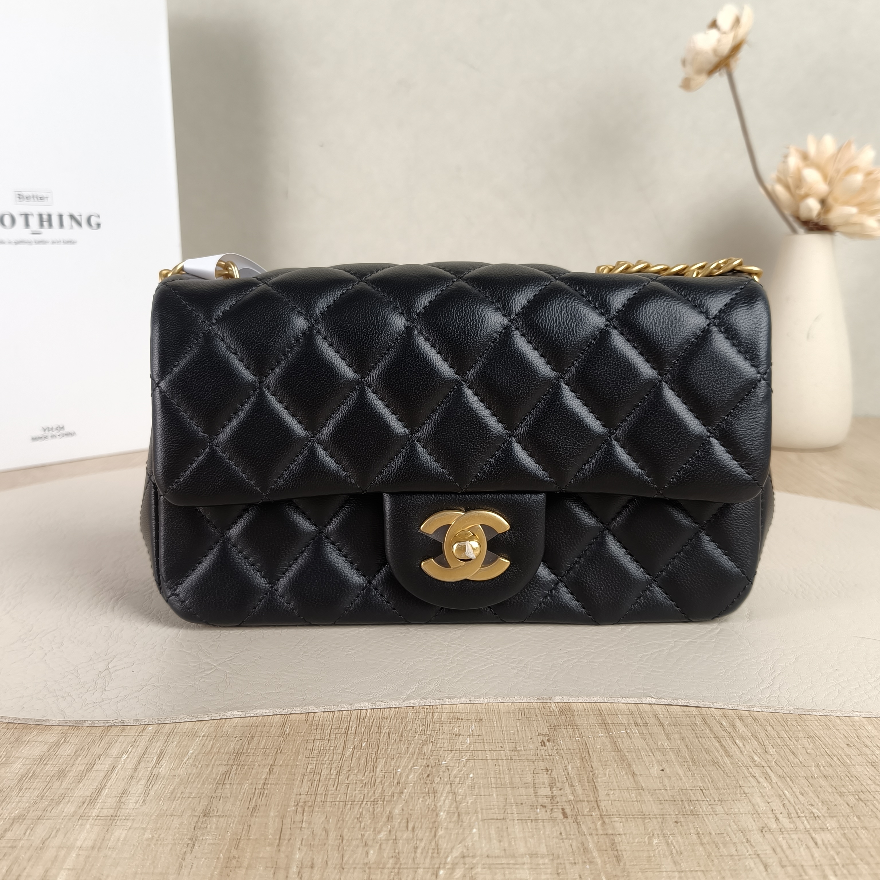 Chanel Crossbody Bag mini Black Lambskin mini21 × 8 × 13 cm