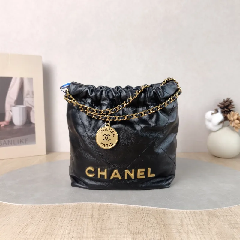 Chanel Shoulder Bag 22Bag Black CC alfskin Mini 20 × 6 × 19 cm
