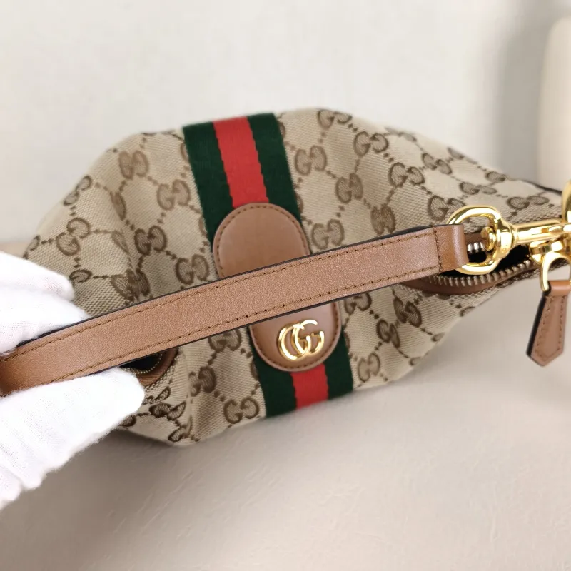 GUCCI Top Handle Bag vanity Vanity Case Bag Monogram Canvas Mini 19 × 9 × 10 cm — detail view 5 of 11