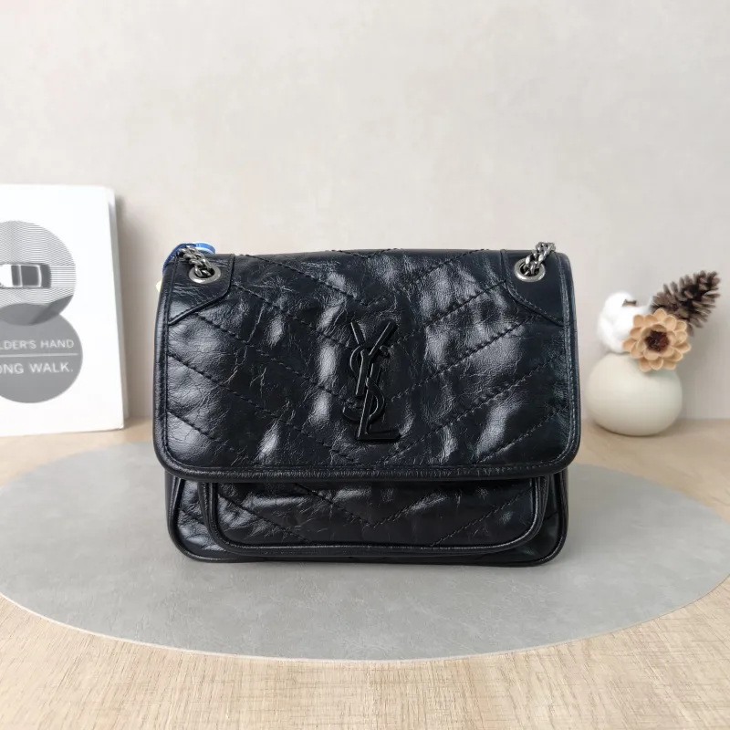 SAINT LAURENT Crossbody Bag Niki D Waxed Leather Calfskin Small21 × 7.5 × 16 cm