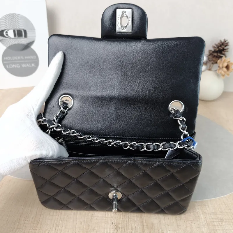 Chanel Crossbody Bag Classic Flap Large Mini CF Mini Black SL ambskin mini 20 × 6 × 12 cm — detail view 5 of 10