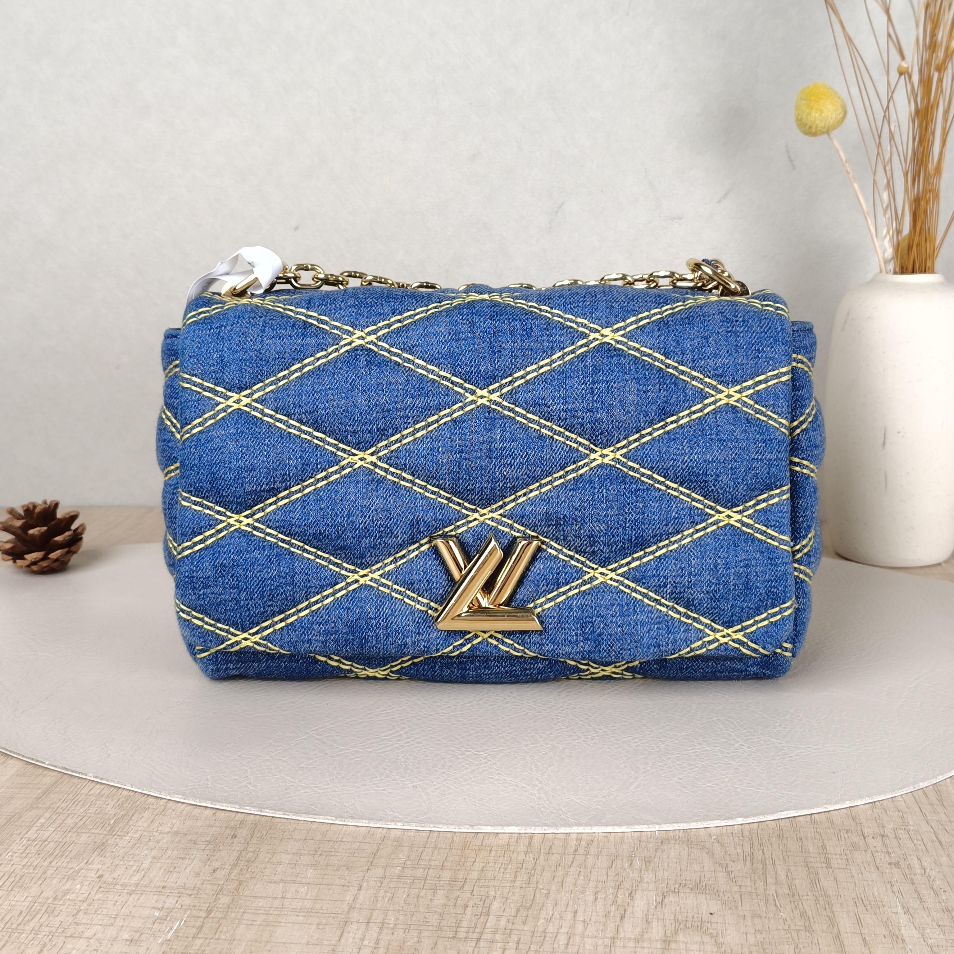 Louis Vuitton Crossbody Bag Twist Blue Medium23 × 9.5 × 17 cm