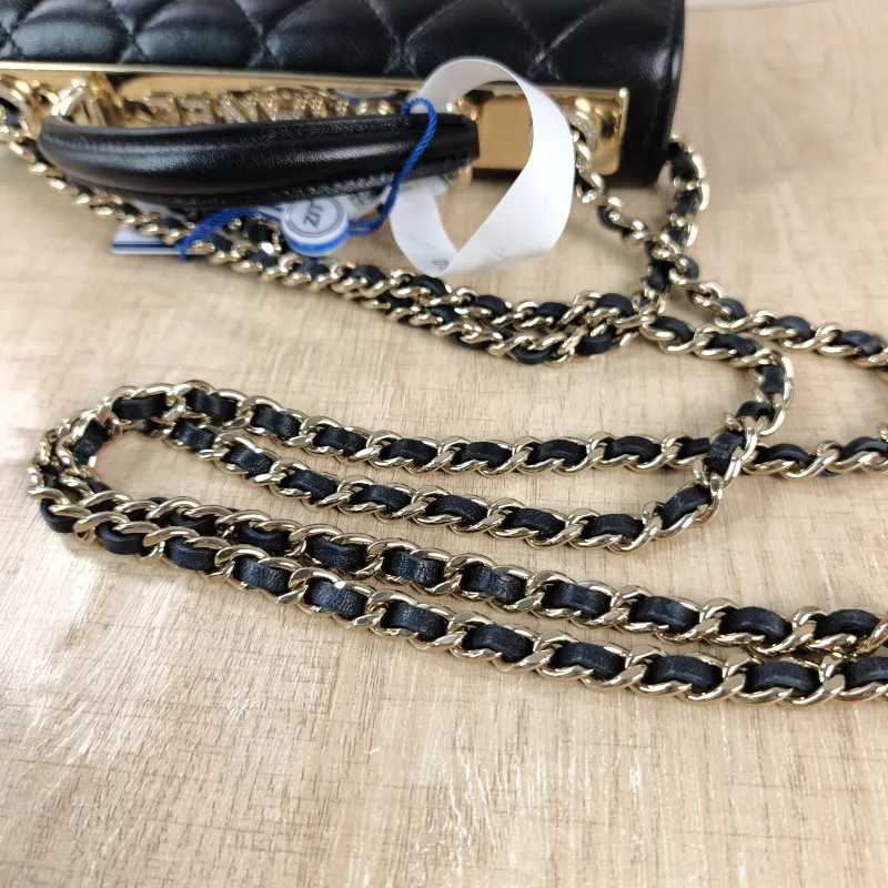 Chanel Crossbody Bag trendy cc woc Black Lambskin Mini 19.2 × 3.5 × 12.3 cm — detail view 5 of 11