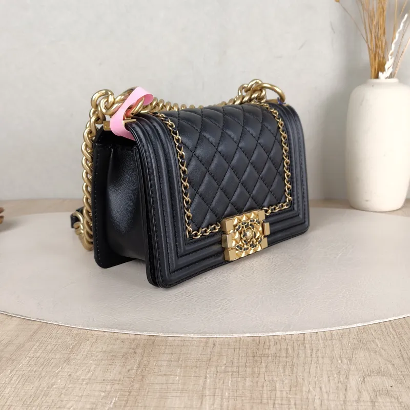 Chanel Crossbody Bag Le Boy Black Calfskin Small 20.5 × 8.5 × 12 cm 29 — cover view 3 of 5