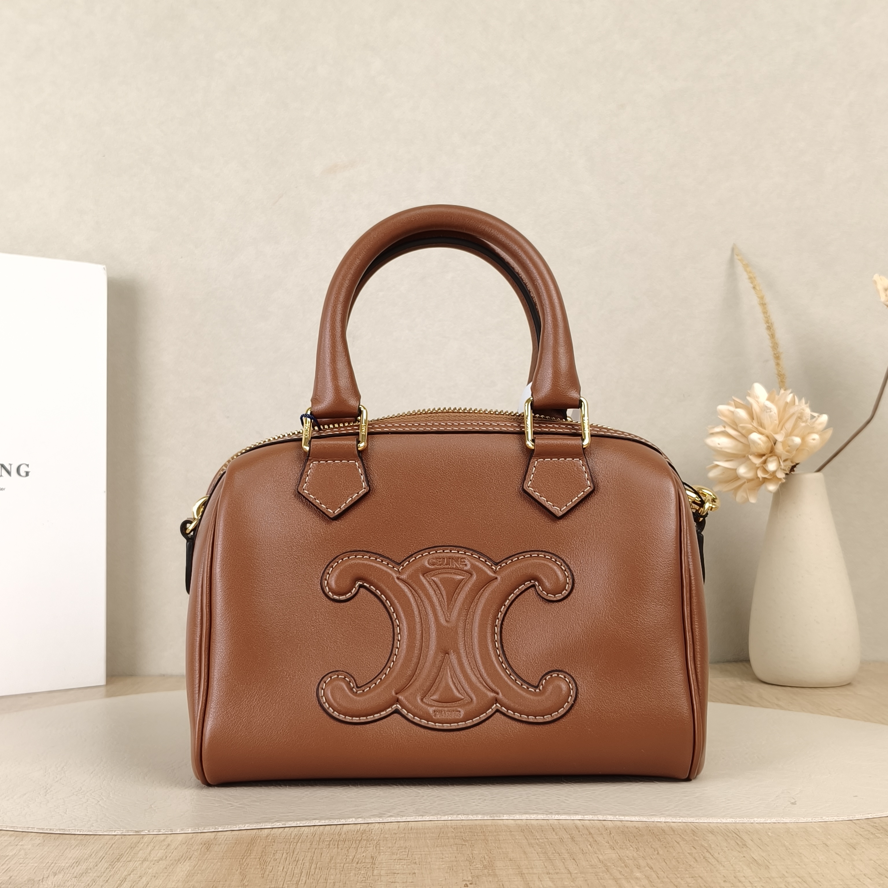 CELINE Crossbody Bag Calfskin Small20 × 10.5 × 14 cm