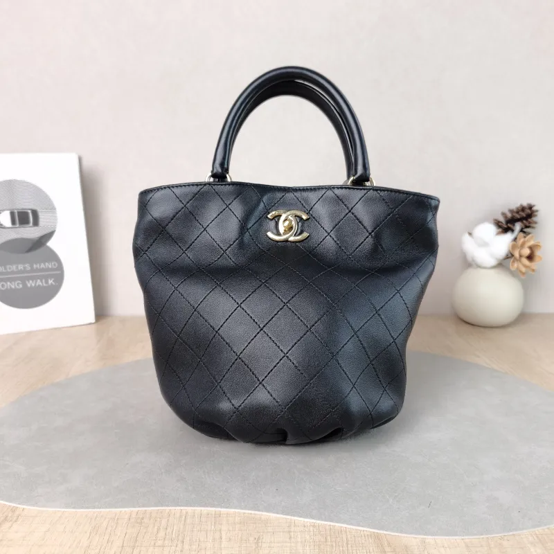 Chanel Shoulder Bag Bucket Bag Black Calfskin One Size 25 × 14 × 20 cm 27