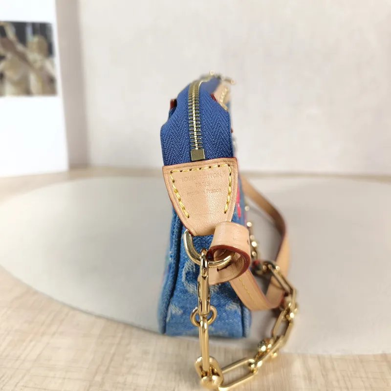 Louis Vuitton Shoulder Bag Pochette Accessoires Two Straps Blue · One Size 22 × 4 × 13 cm — detail view 7 of 10
