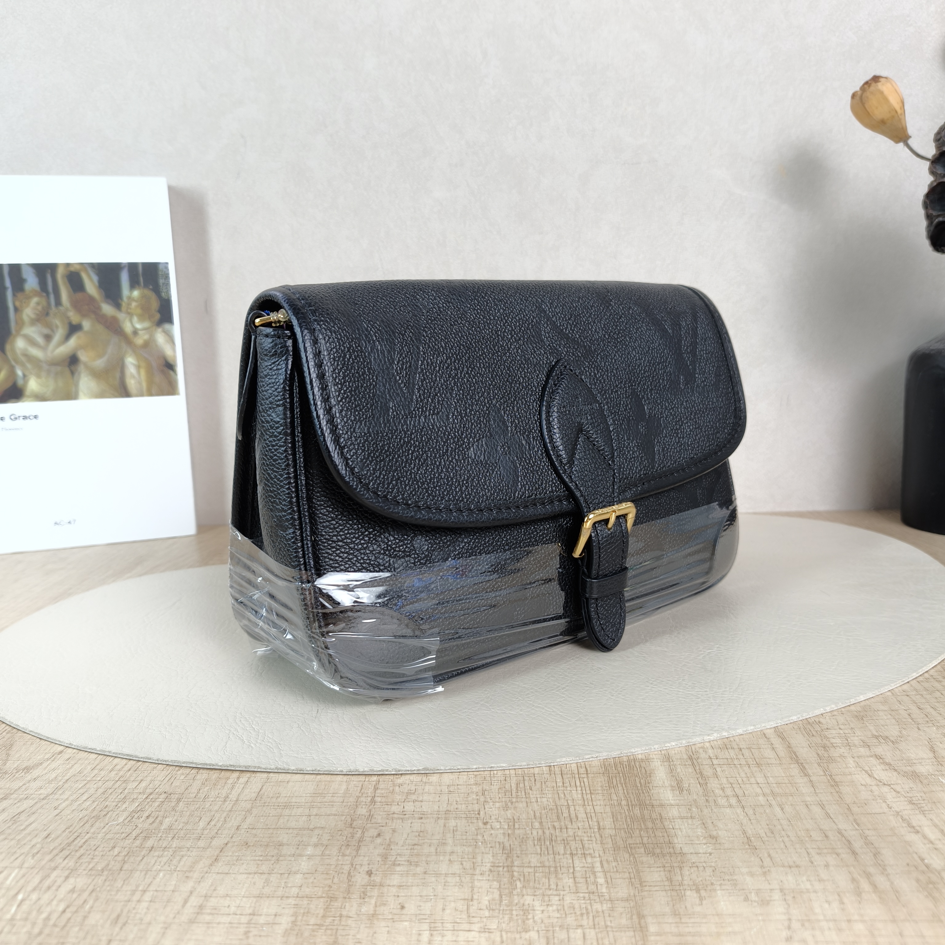 Louis Vuitton Crossbody Bag Diane Baguette Bag Black Empreinte Embossed Calfskin Monogram Small24 × 9 × 15 cm — cover view 3 of 6